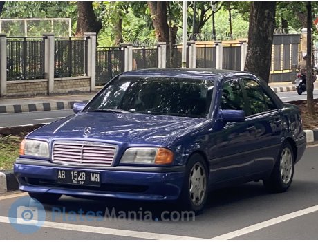 AB 1528 WH, Mercedes-Benz C-Klasse