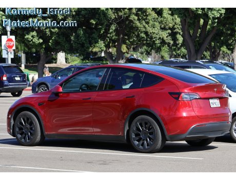 9NFN132, Tesla Model Y