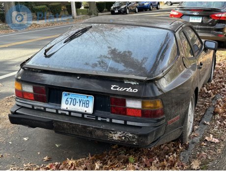 670-YHB, Porsche 944