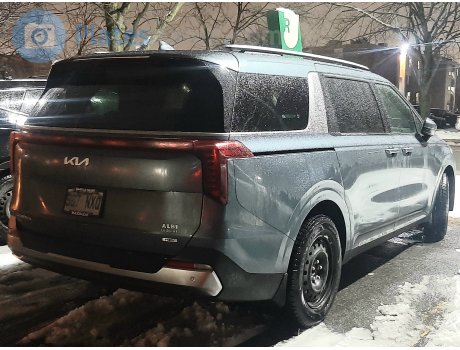 967 NXQ, Kia Carnival