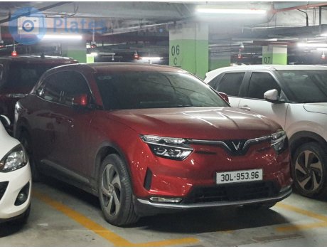 30L-953.96, VinFast VF8