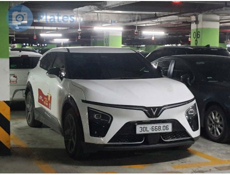 30L-668.06, VinFast VF7