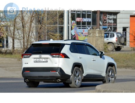 н646кр142, Toyota RAV4