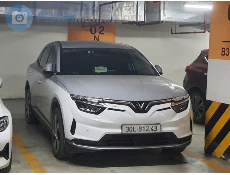 30L-912.43, VinFast VF8