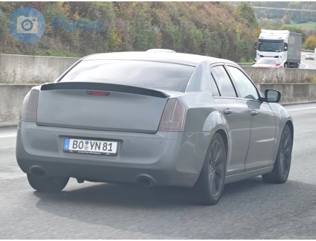 BO YN 81, Chrysler 300/300C