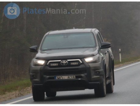 MO-828, Toyota Hilux