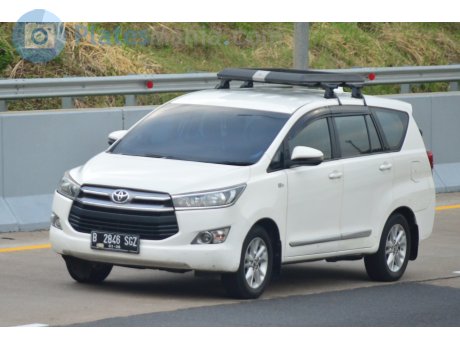 B 2846 SGZ, Toyota Innova