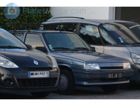 903 JD 33, Renault 11