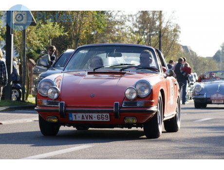 1-AVN-669, Porsche 911