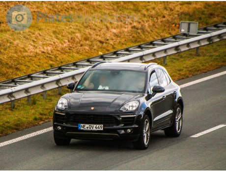 NE QV 449, Porsche Macan