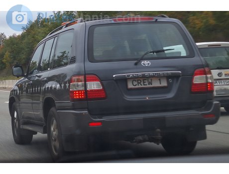 CREW 1, Toyota Land Cruiser