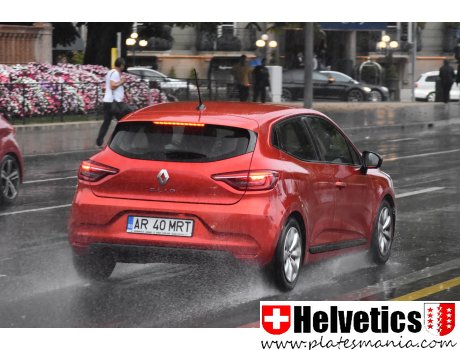 AR 40 MRT, Renault Clio