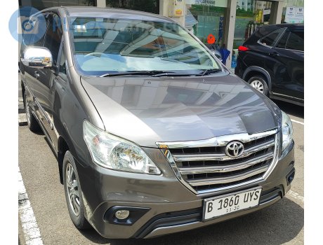 B 1860 UYS, Toyota Innova