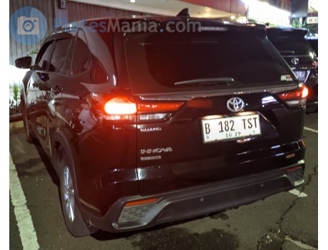 B 182 TST, Toyota Innova