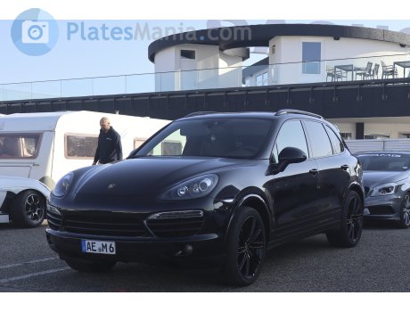 AE M 6, Porsche Cayenne