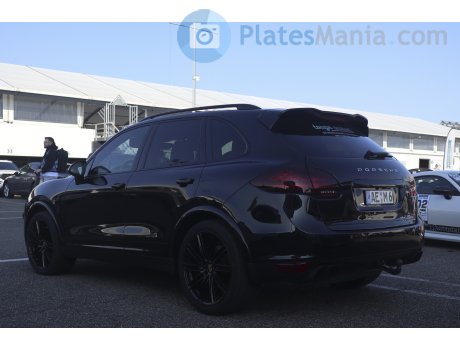 AE M 6, Porsche Cayenne