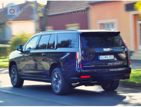 AI MV-002, Cadillac Escalade