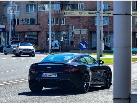 SB 24 XCX, Aston Martin Vanquish