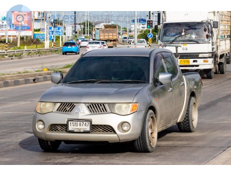 1ขย 8747, Mitsubishi Triton