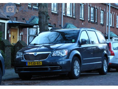 7-TJD-85, Lancia Voyager