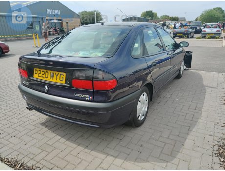 P220 WYG, Renault Laguna