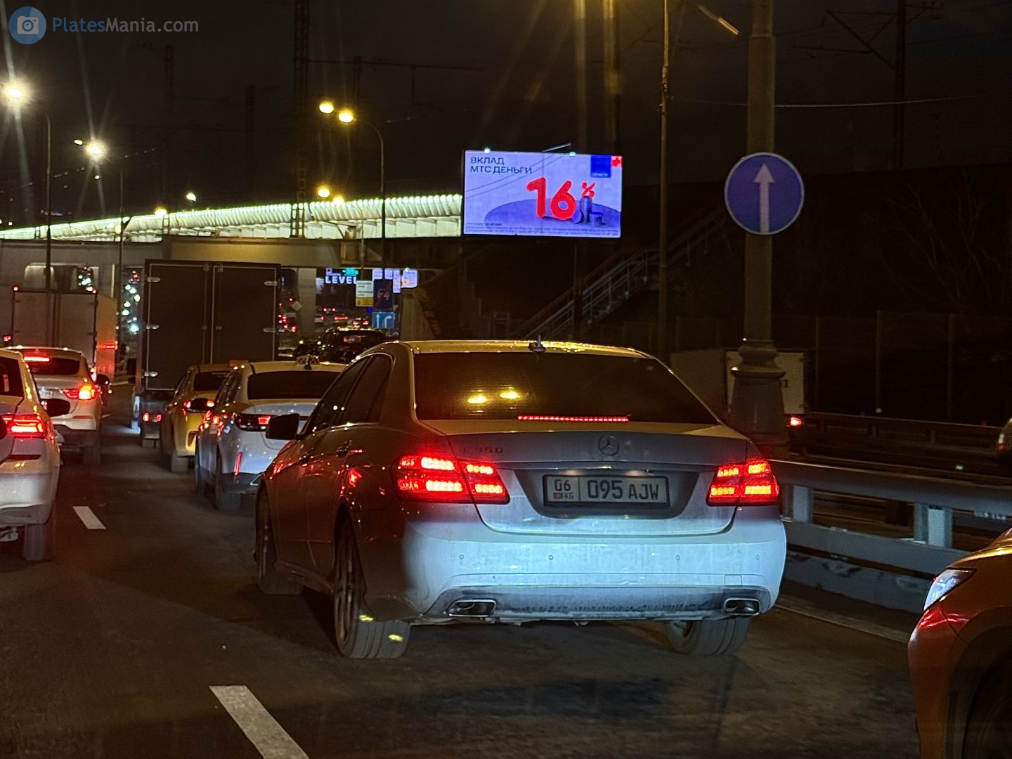 06 095 AJW, Mercedes-Benz E-Klasse 4th gen Sedan (W212), 2009­–2013