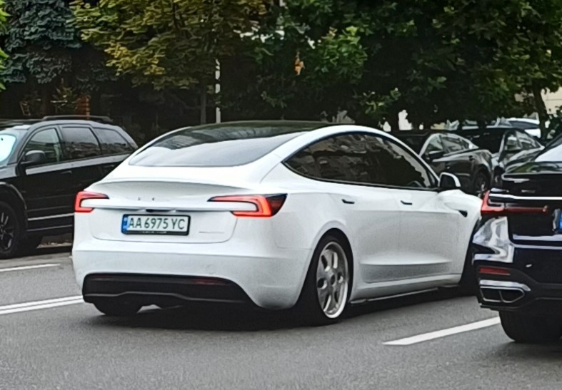 AA 6975 YC, Tesla Model 3 1st gen (5YJ3), facelift, 2023–