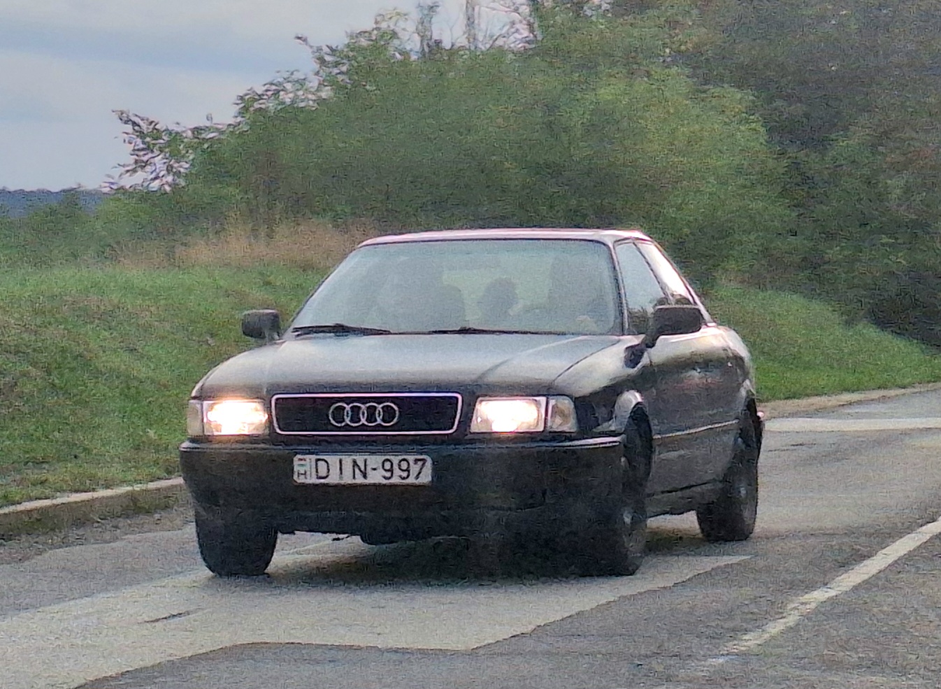 DIN-997, Audi 80 4th gen Sedan (B4/8C2), 1991–1994