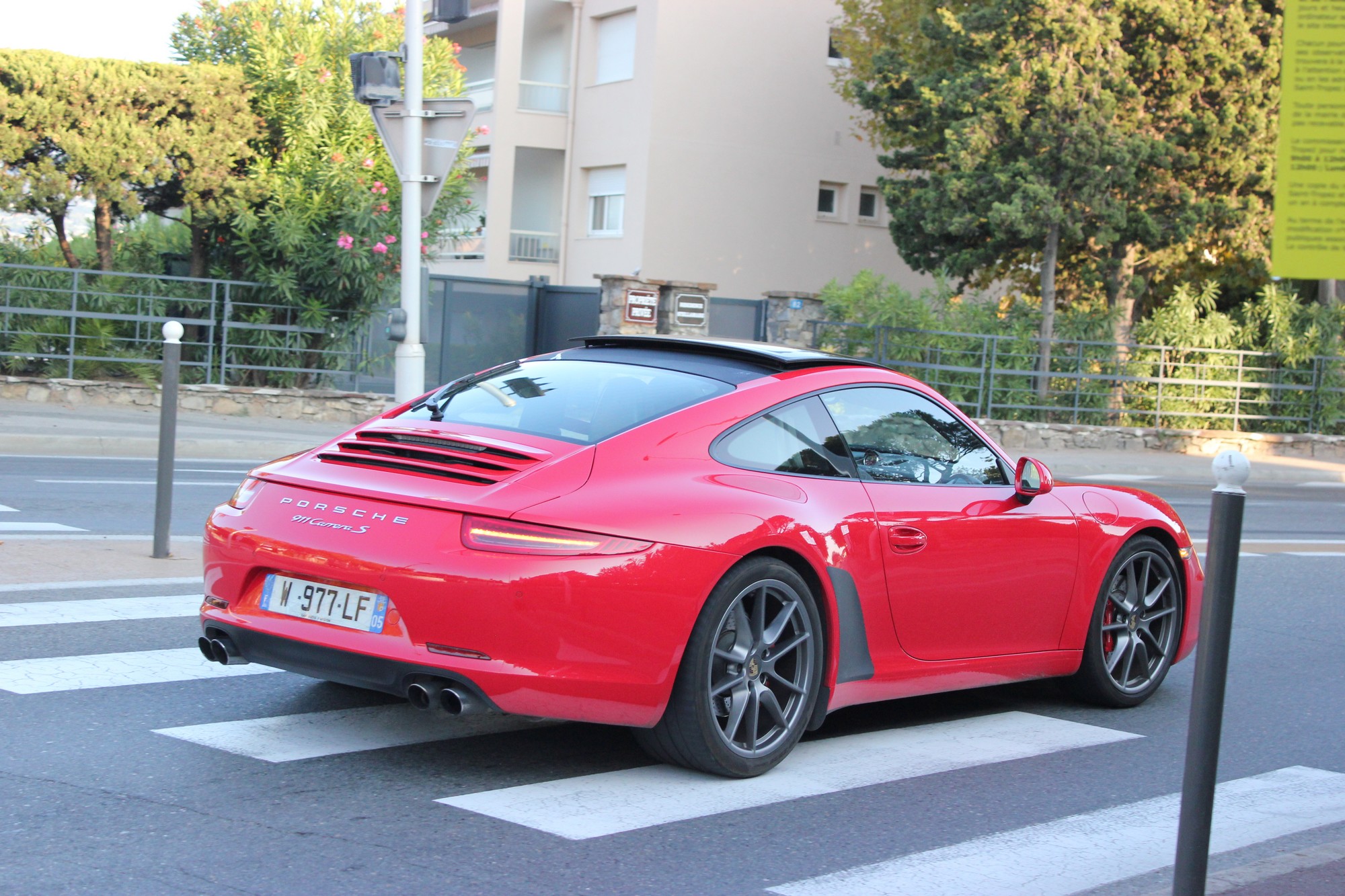 W-977-LF, Porsche 911 7th gen Coupé (991.1), 2011–2017