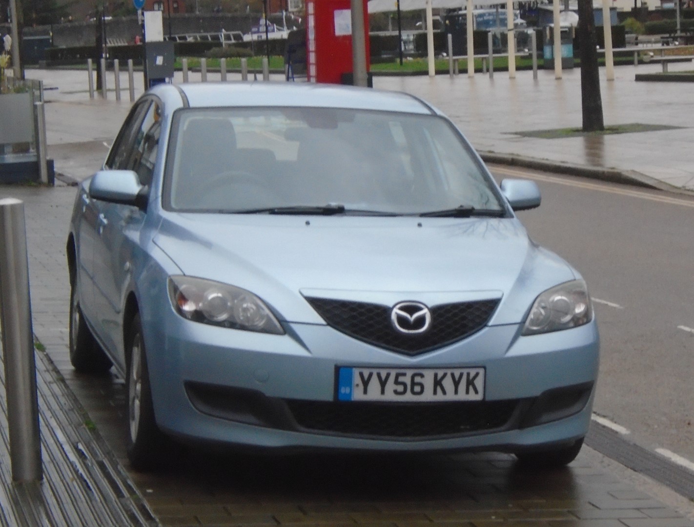 YY56KYK, Mazda 3 1st gen Hatch (BK), 2003–2009