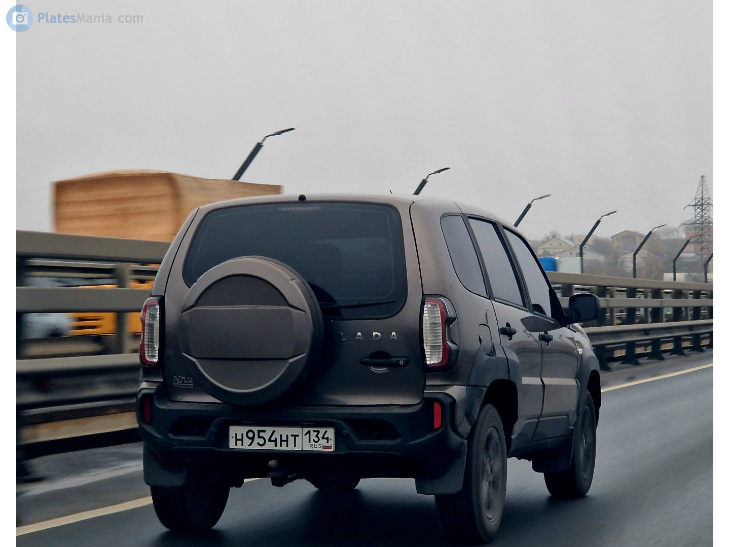 н 954 нт 134, Lada (VAZ) 2123 Niva 