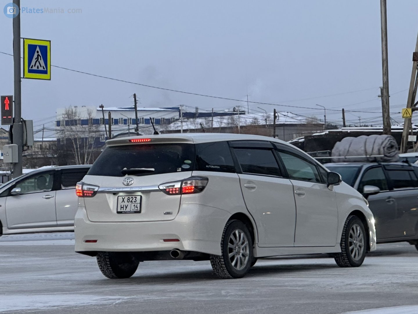 х 823 ну 14, Toyota Wish 2nd gen (AE20), 2009–2017
