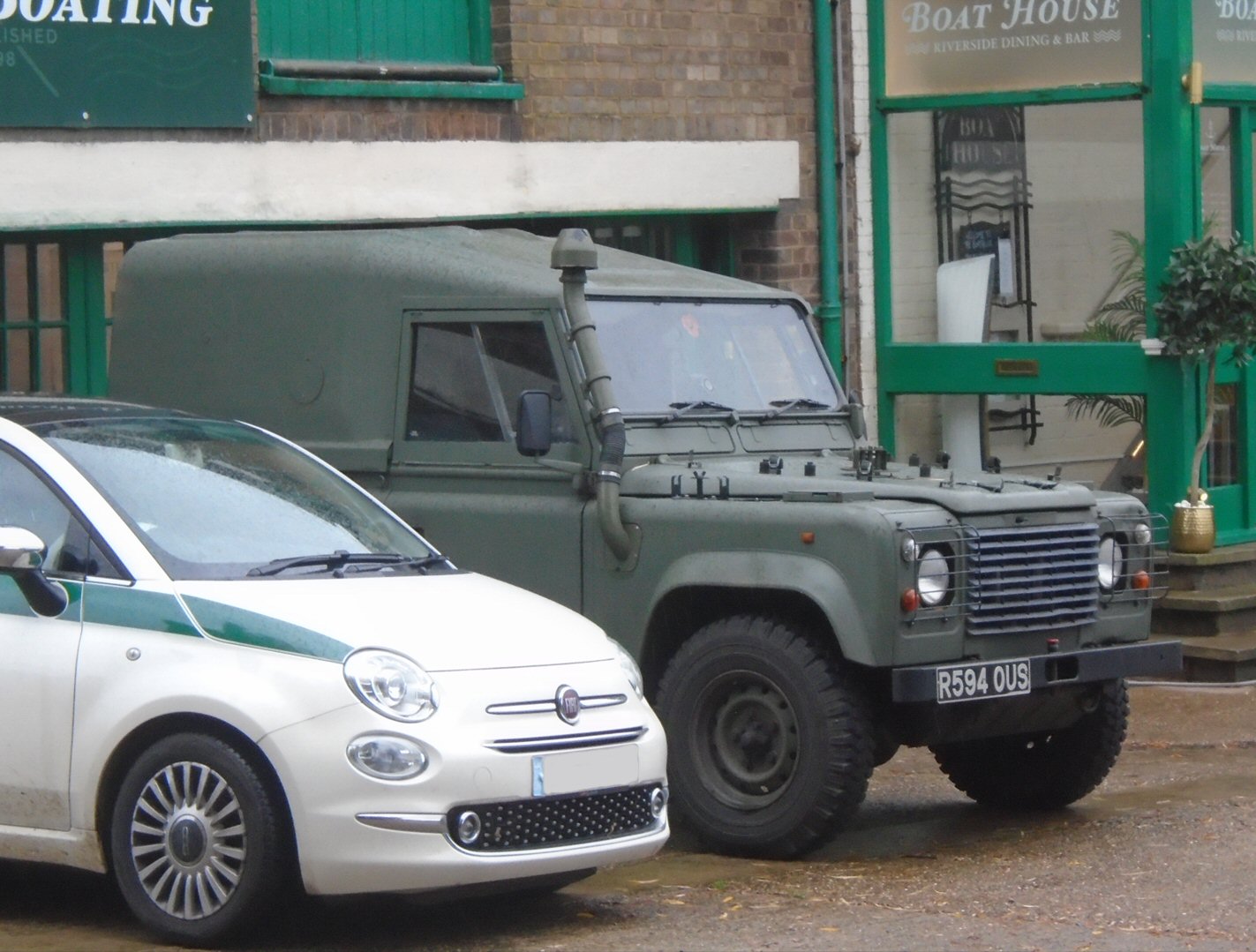 R594OUS, Land Rover Defender 1st gen 90