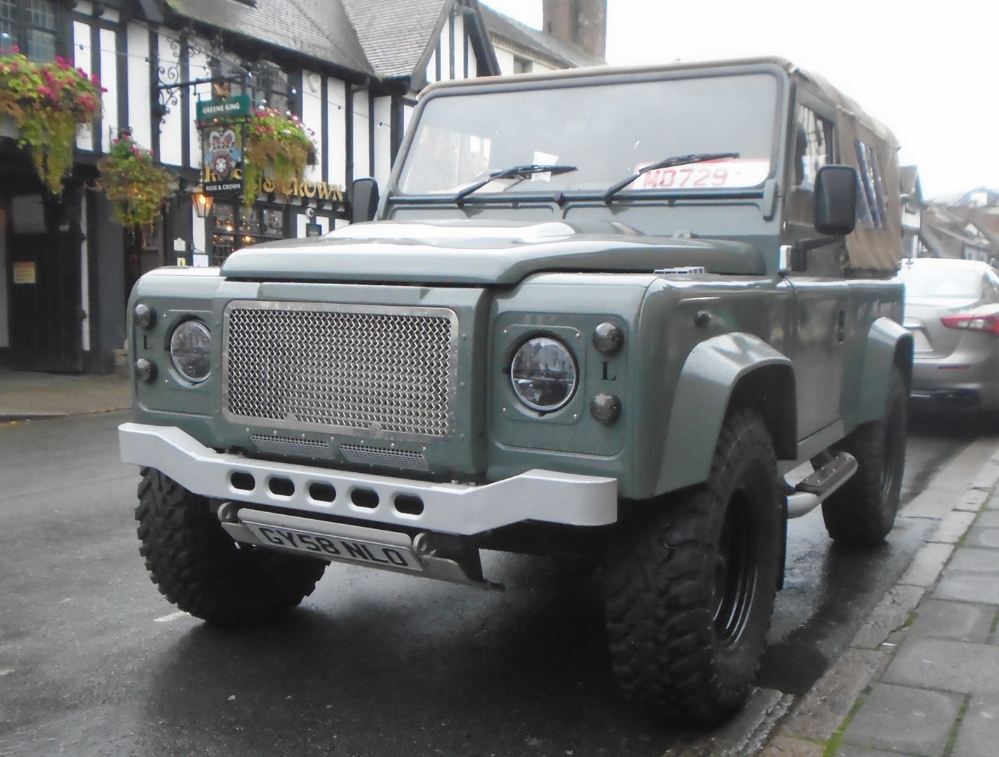 GY58NLO, Land Rover Defender 1st gen 90