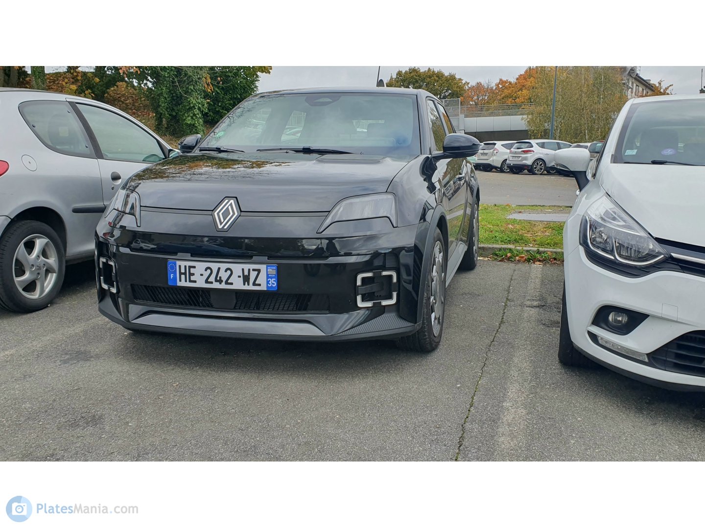 HE-242-WZ, Renault 5 3rd gen E-Tech, 2024–