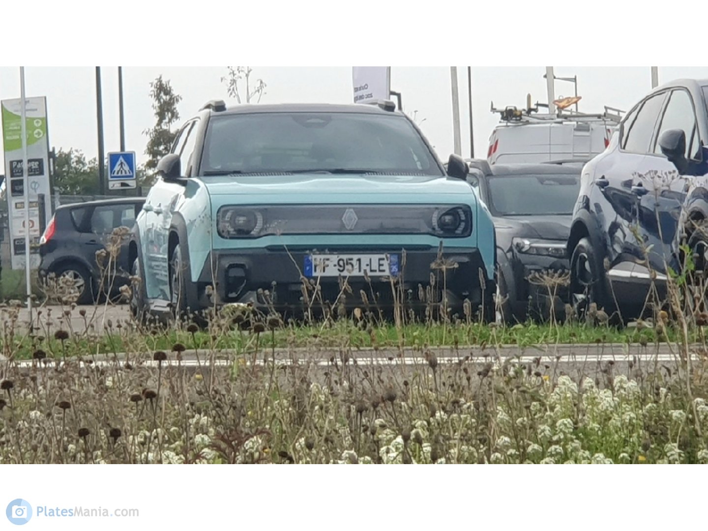 HF-951-LE, Renault 4 2nd gen E-Tech, 2025–