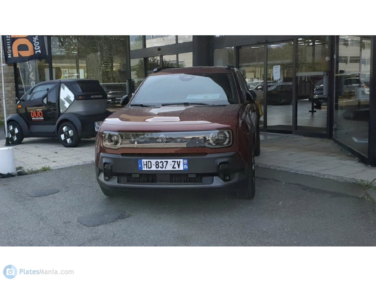 HD-837-ZV, Renault 4 2nd gen E-Tech, 2025–