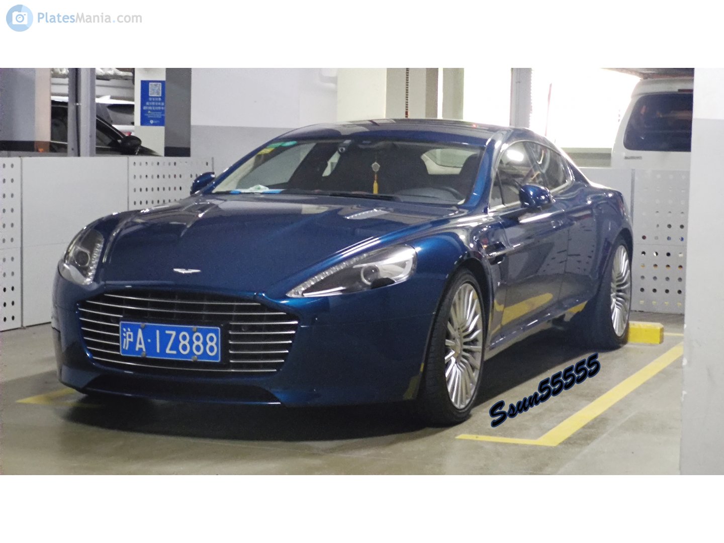 沪A·1Z888, Aston Martin Rapide 