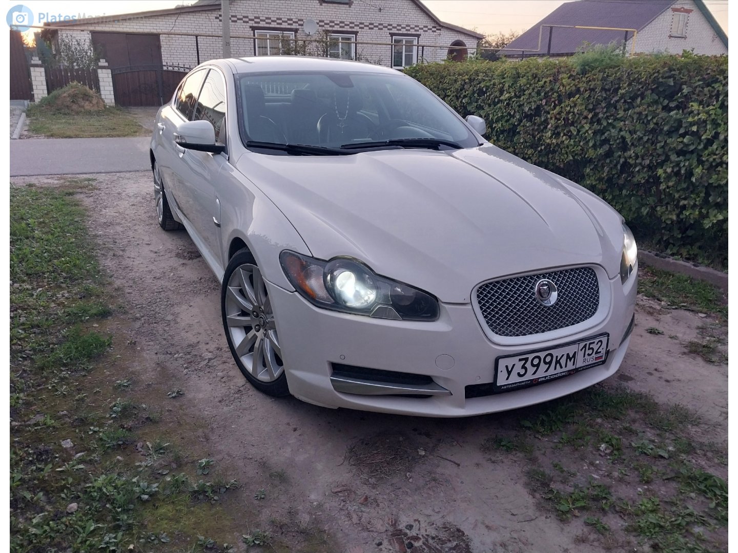 у 399 км 152, Jaguar XF 