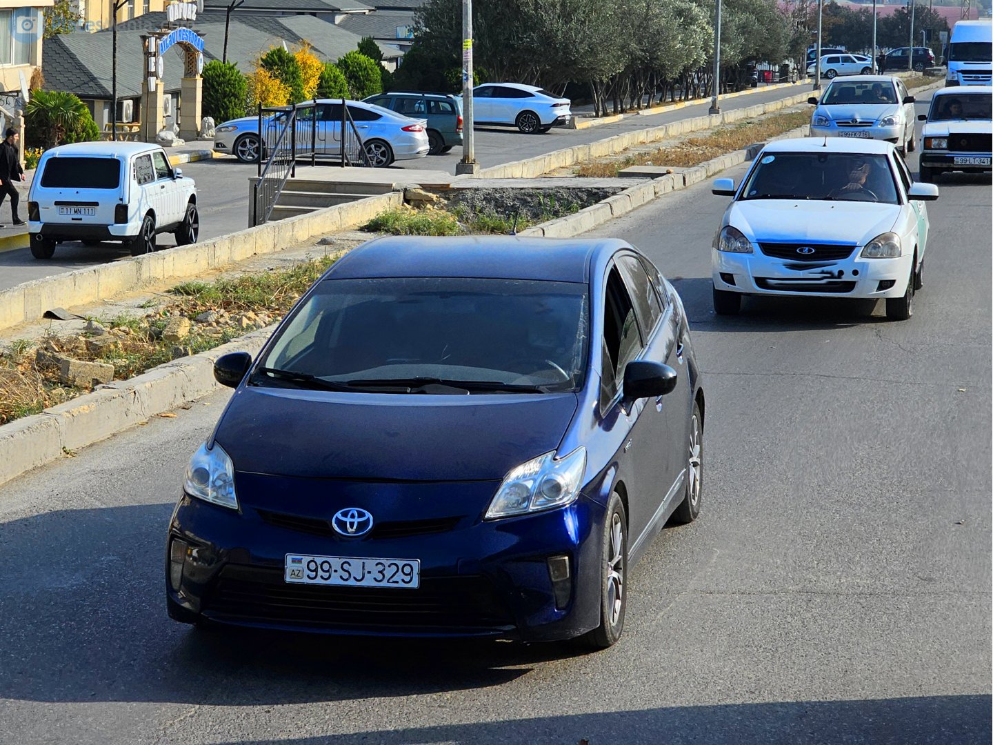 99 SJ 329, Toyota Prius 3rd gen Liftback (ZVW30), 2009–2015