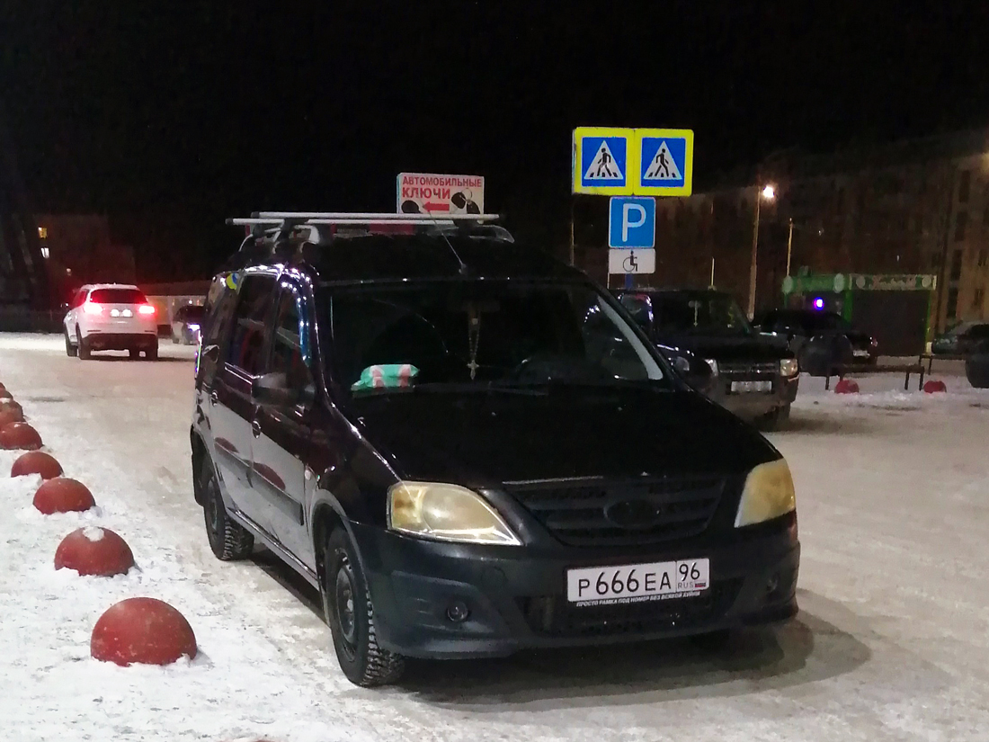 р 666 еа 96, Lada (VAZ) Largus 1st gen R90 (KS0/RS0), 2012­–2020