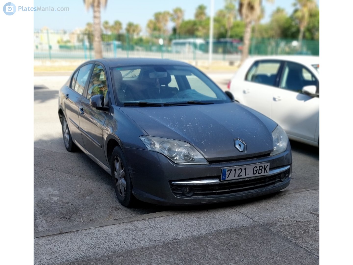 7121 GBK, Renault Laguna 3rd gen Liftback (X91), 2007–2015