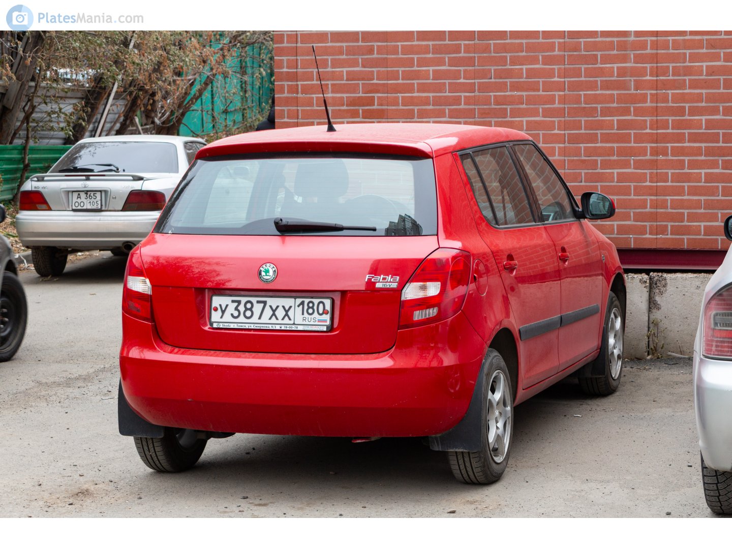 у 387 хх 180, Skoda Fabia 2nd gen Hatch (5J2/542), 2007–2014
