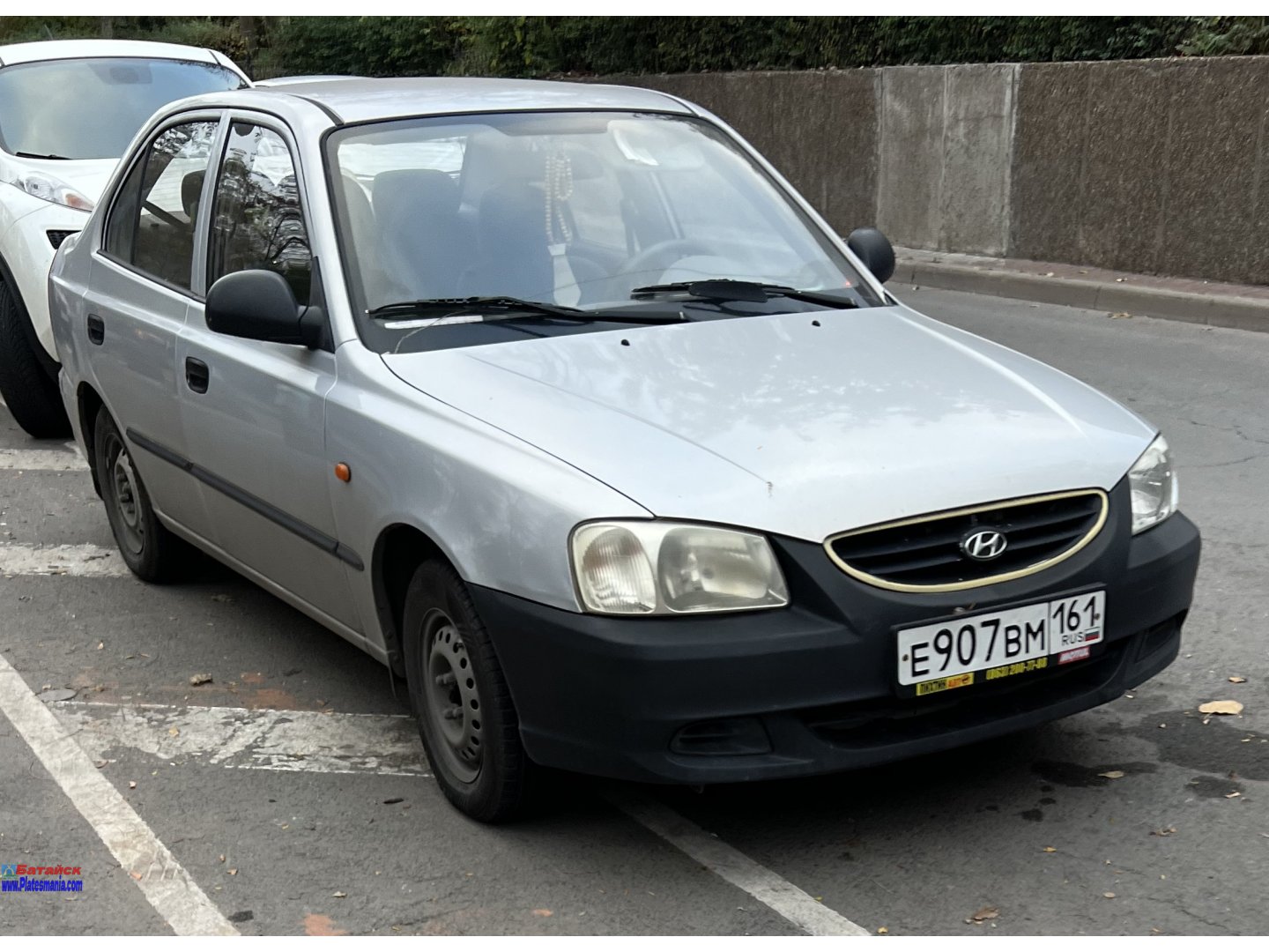 е 907 вм 161, Hyundai Accent 2nd gen Sedan (LC), 1999–2003 (–2016 for others)
