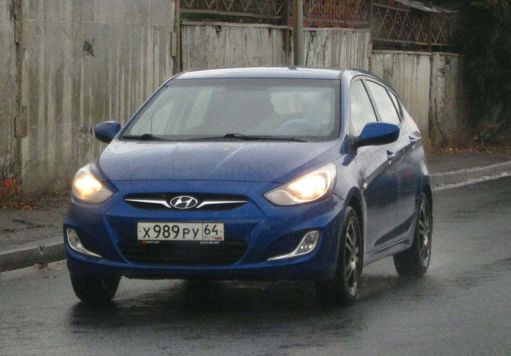 х 989 ру 64, Hyundai Solaris 1st gen Hatchback (RB), 2011–2014