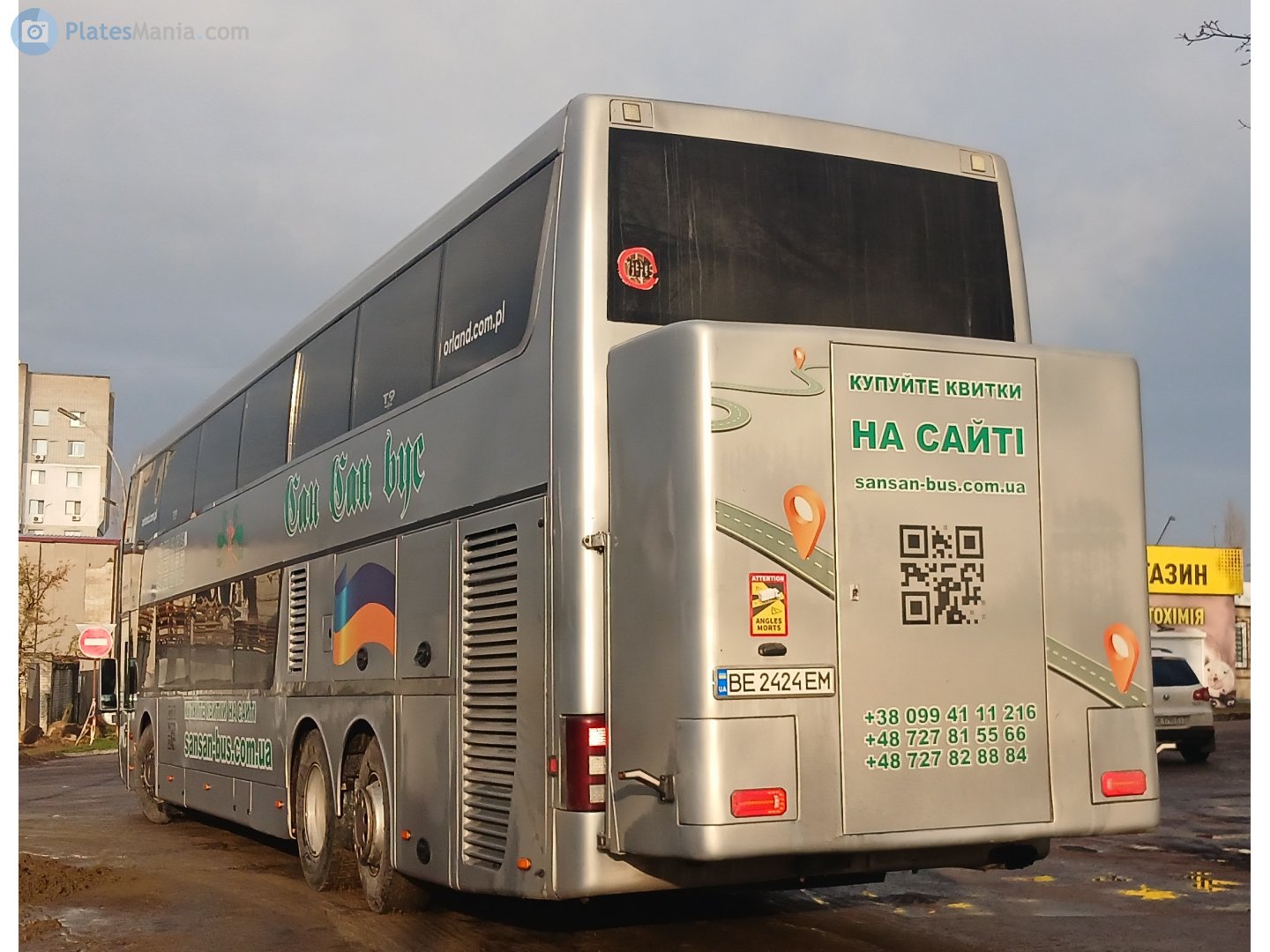 BE 2424 EM, Van Hool TD927 