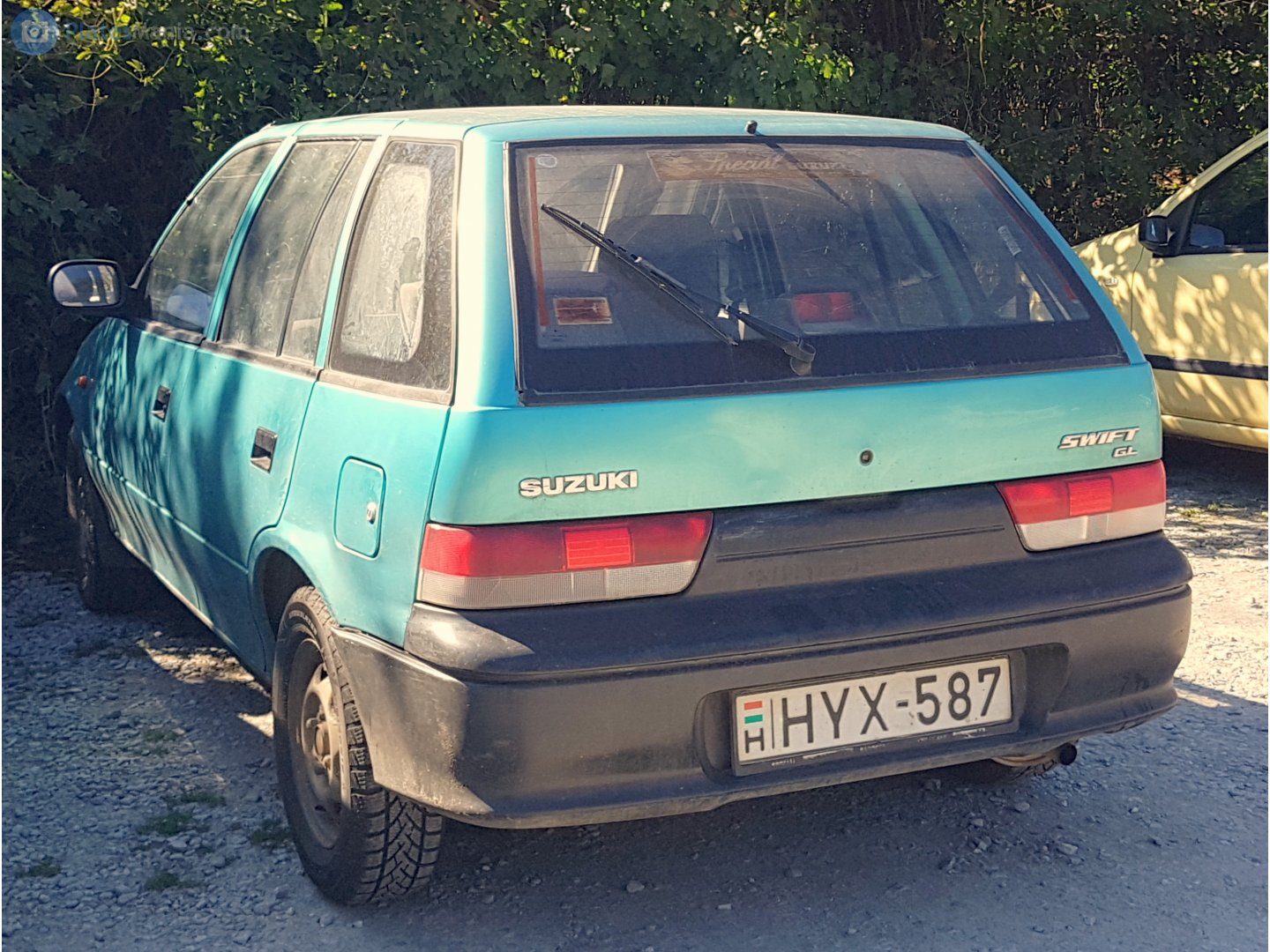 HYX-587, Suzuki Swift 2nd gen 5-door Hatch (SF), facelift, 1996–2004