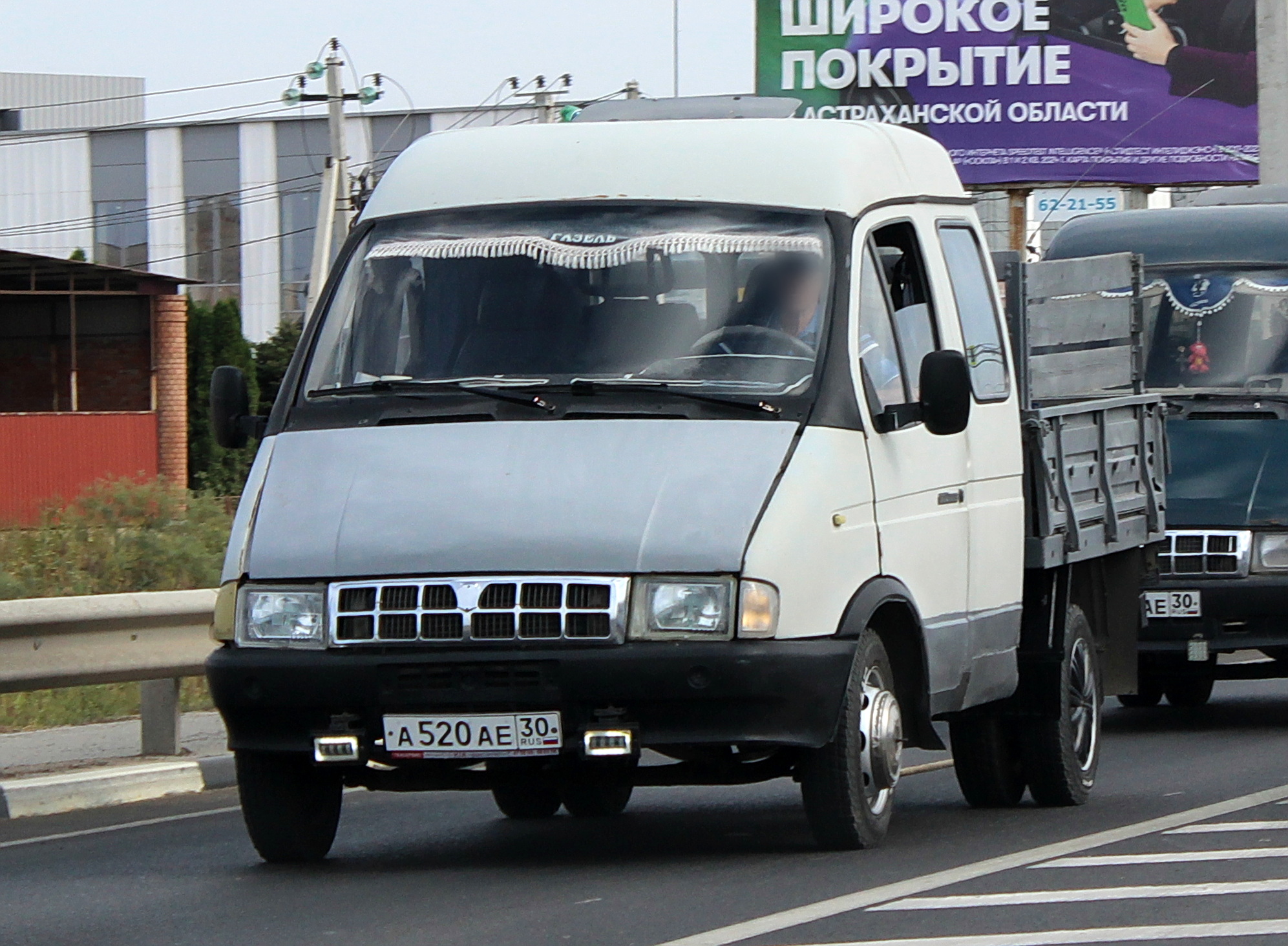а 520 ае 30, GAZ 3302 ГАЗель 33023 Double Cab, 1995–2003