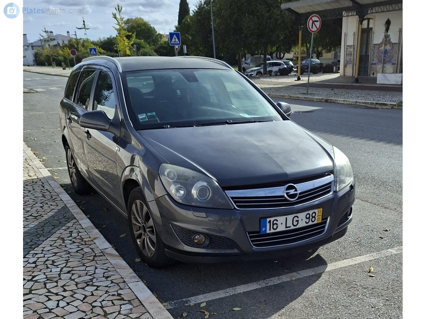 16-LG-98, Opel Astra 3rd gen Caravan Wagon (H; A04), 2004–2014