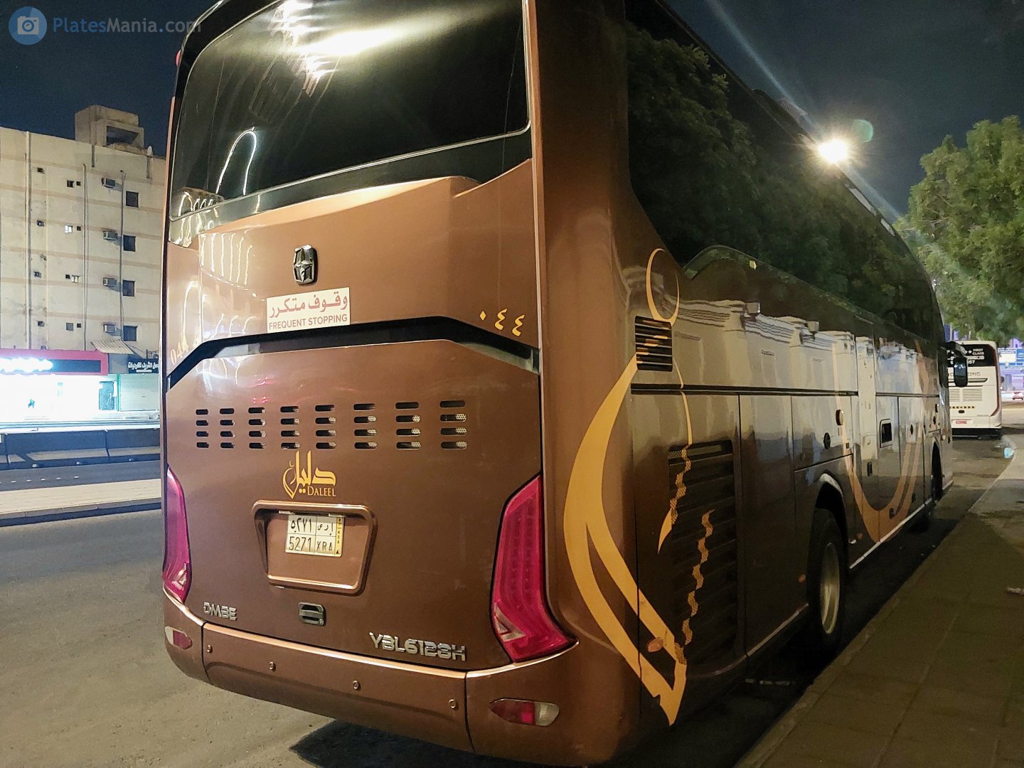 5271 XRA, Public transport 